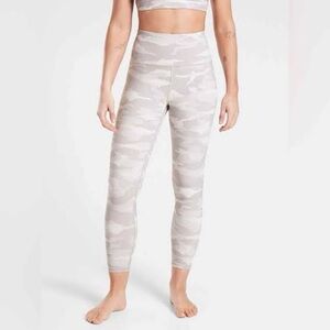 Athletes Elation Camo 7/8 leggings